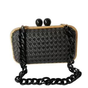 Bolsa de festa tranversal mão preta em formato retangular2